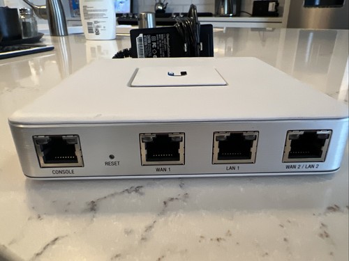 Unify Security Gateway Router - Picture 2 of 3