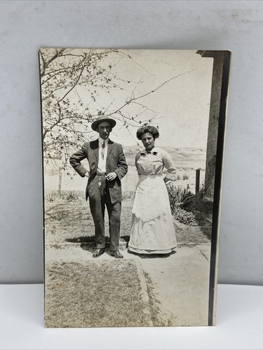 RPPC BLACK REAL PHOTO POSTCARD Real Photo Nice Young Couple - Picture 3 of 12