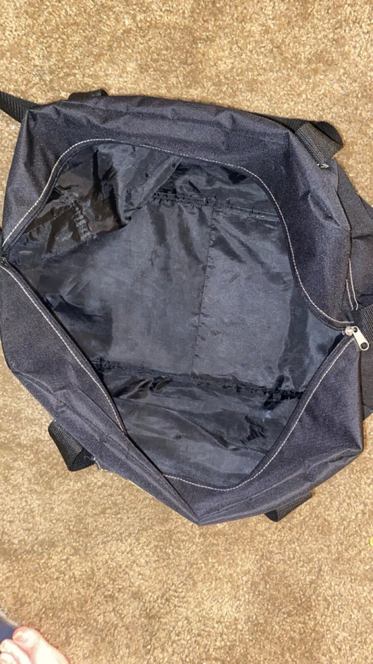 Bolsa de viagem True Religion de lona preta e ótimo estado - Imagem 4 de 4