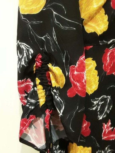SARA Top Womens Size 22 Red Black floral Flower Shirt 3/4 Sleeve with Tie - Picture 4 of 14