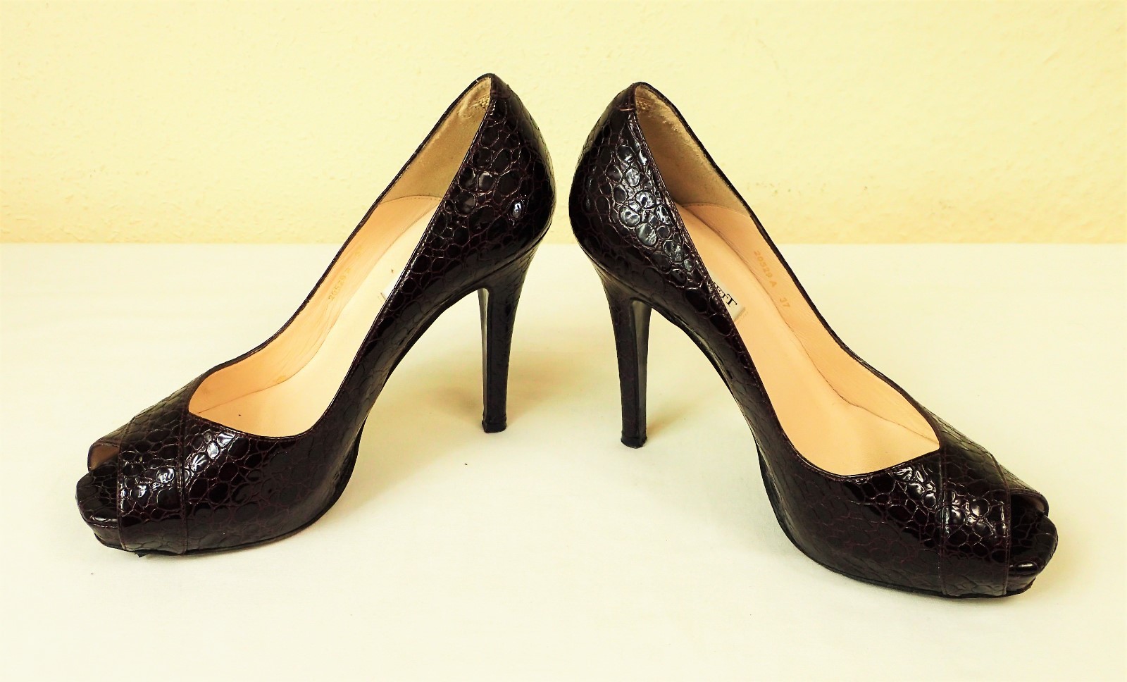 LK Bennett Solo 37/4 Patent Leder Snakeskin Snakeskin Snakeskin High Court Schuhe Peep Toe Burgundy 3a7ba6 LK Bennett Solo 37/4 Patent Leder Snakeskin Snakeskin Snakeskin High Court Schuhe Peep Toe Burgundy 3a7ba6