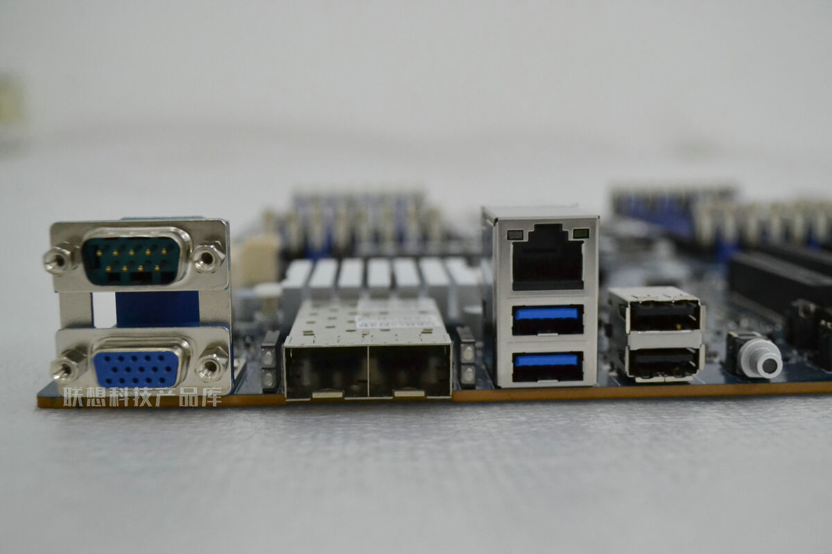 Gigabyte MZ31-AR0+AMD EPYC 7742 64cores128threads 2.25Ghz Gigabyte MZ31-AR0+AMD EPYC 7742 64cores128threads 2.25Ghz