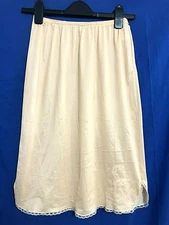 VTG KAYSER Delicate Silky & Smooth SATILENE NYLON Half Slip LACE Trim IVORY M