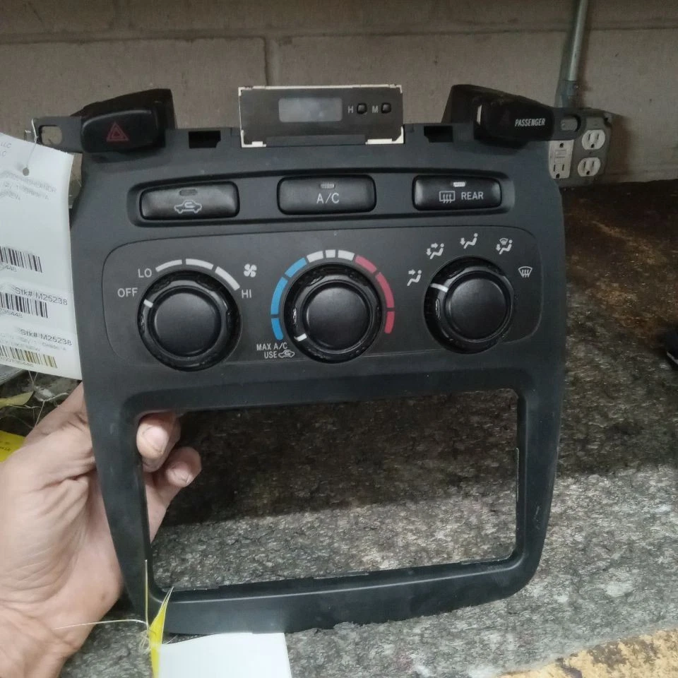 Temperature Control VIN W 5th Digit Hybrid Fits 04-07 HIGHLANDER 735448 - Image 3 of 4