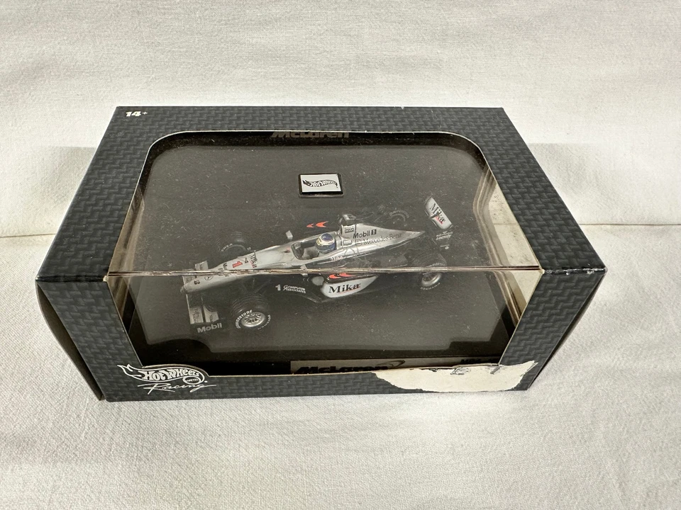 MCLAREN MP4 - 15 MIKA HAKKINEN ANNO 2000 - HOT WHEELS RACING - SCALA 1/43 - Immagine 2 di 3