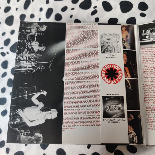 Red Hot Chili Peppers RHCP Greatest Hits CD Japanese Import With Booklet - Picture 2 of 6