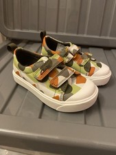 Image of Olive Mix Clarks Trainers Infant 5.5F New Without Tags