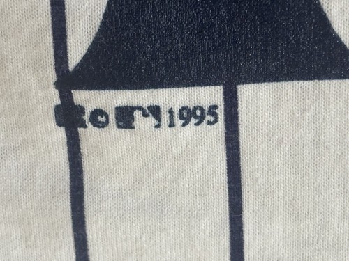 Vintage 1990's Russell New York Yankees V-Neck Tee Shirt XL Jersey - Picture 5 of 6