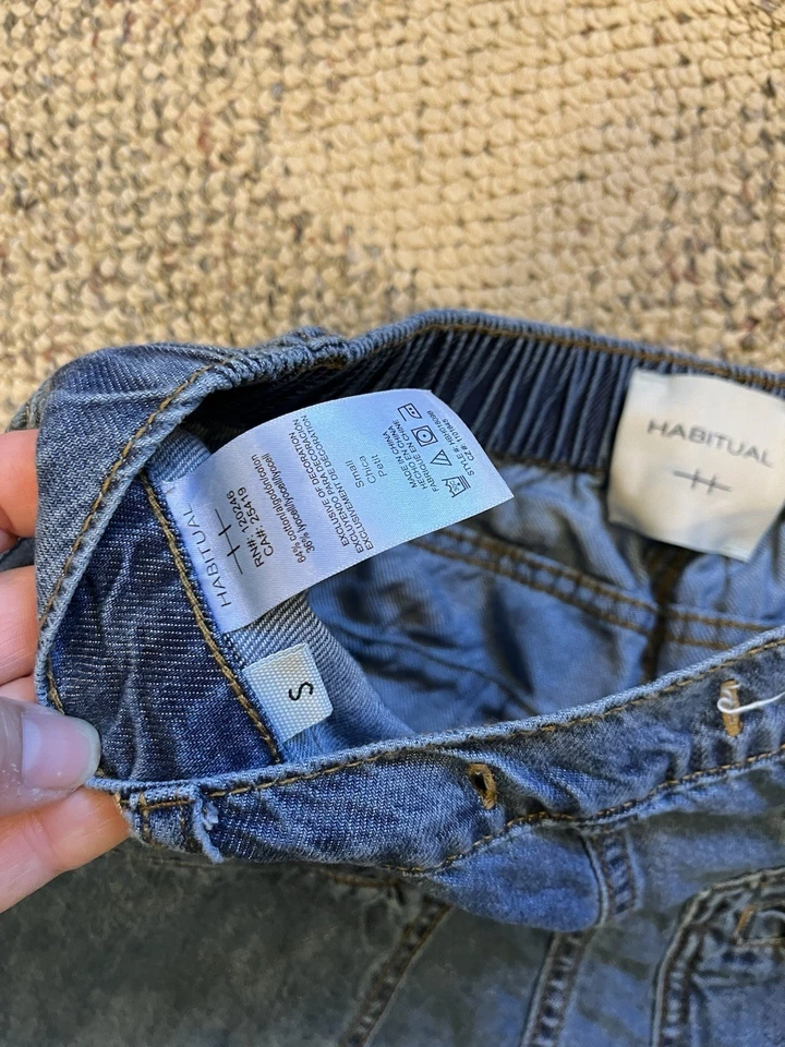 Jeans Habitual Cinch bolsillo al tobillo para mujer talla pequeña Foto 2 de 4