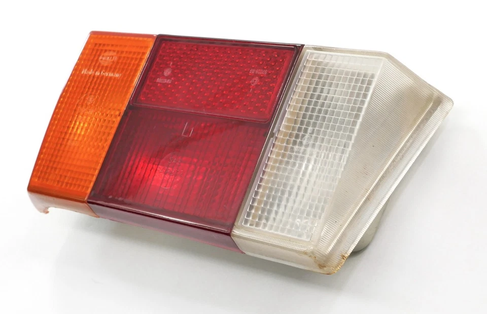 Lanterna traseira LH VW Rabbit MK1 conversível - Lâmpada traseira estilo pequeno 171 945 095 B - Imagem 2 de 4