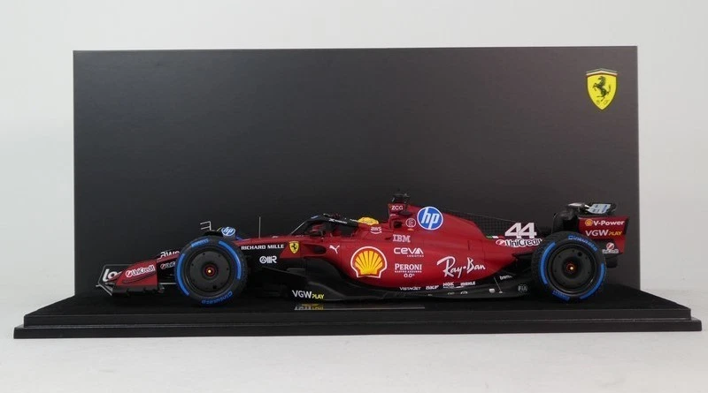Looksmart Ferrari SF-23 #44 Lewis Hamilton Fiorano Test 2025 1/18 LS18F1073 - Immagine 4 di 4