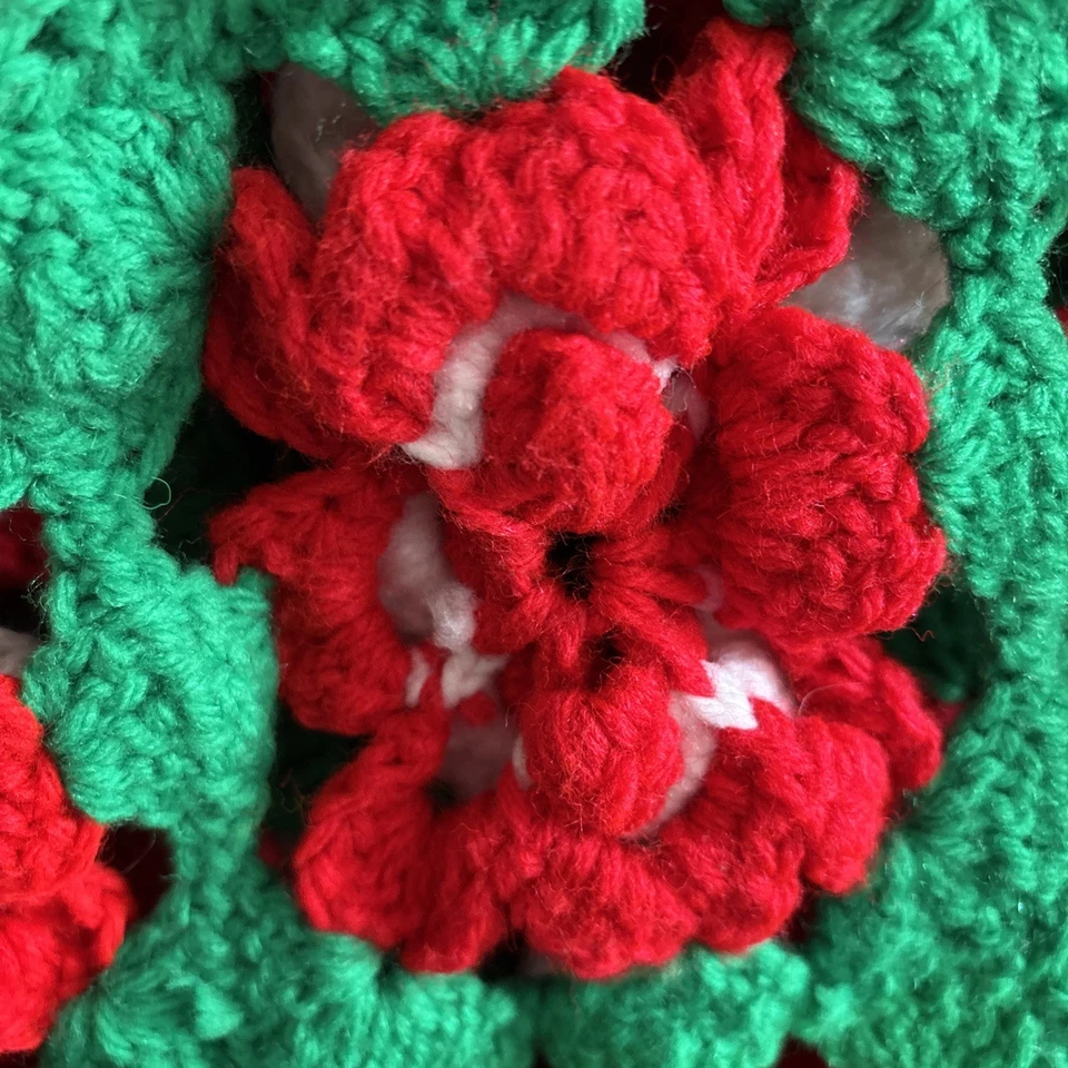 圣诞节阿富汗奶奶方形钩针红玫瑰毯 38 X 51 英寸手工制作 — 第 4/4 张图片