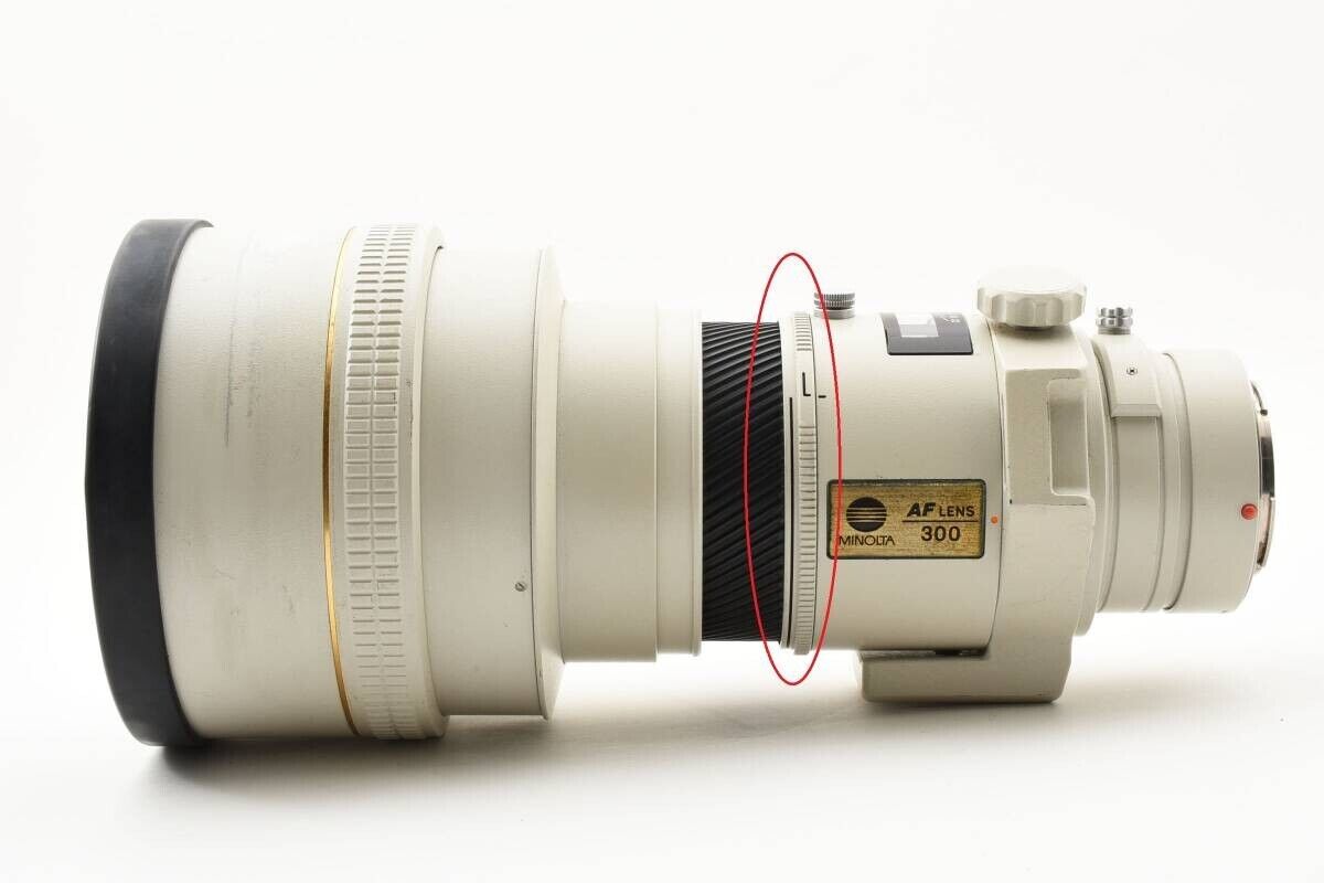 MINOLTA AF APO TELE 300mm F2.8 w/Front cap, Rear cap, Lens MINOLTA AF APO TELE 300mm F2.8 w/Front cap, Rear cap, Lens