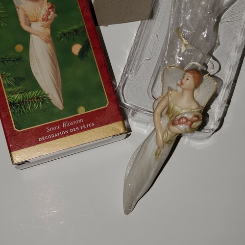 SNOW BLOSSOM HALLMARK KEEPSAKE ORNAMENT 2001 ornie Angel - Bild 4 von 4