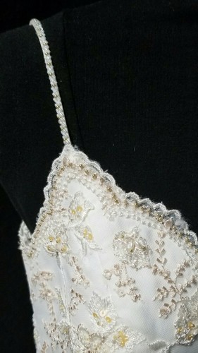Elegant Chantilly Lace Sheath Wedding Dress from the Oleg Cassini Collection - Picture 4 of 6