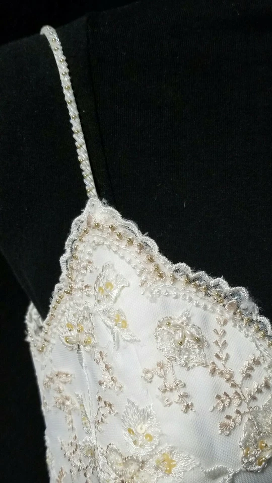 Шикарный Chantilly кружева оболочка свадебное платье из коллекции Олега Кассини - Изображение 4 из 4