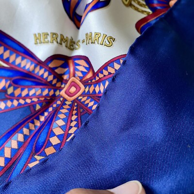 Authentic Vintage HERMES LES RUBANS DU CHEVAL Carre 90 Silk Authentic Vintage HERMES LES RUBANS DU CHEVAL Carre 90 Silk