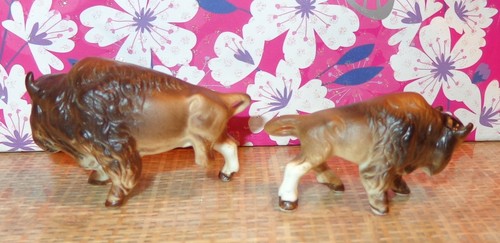 2-TEILIGES SET VINTAGE MINIATUR KNOCHEN PININA MUTTER & BABY BÜFFELFIGUREN GEBROCHENES BEIN - Bild 5 von 5