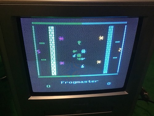 Komputer Commodore 64 w oryginalnym pudełku z kablem zasilającym - przetestowane gry robocze - Zdjęcie 22 z 24
