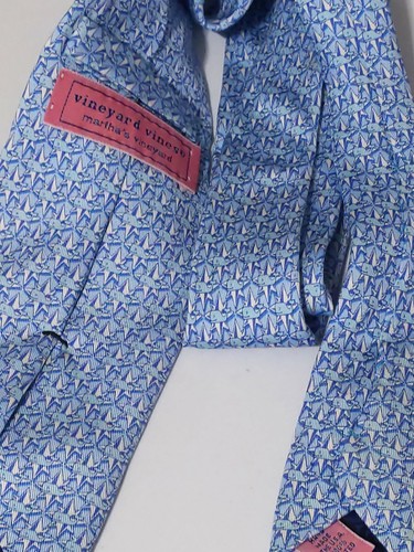 Blue whale VINEYARD VINES MEN'S TIE 100% SILK MADE IN USA - Picture 4 of 5
