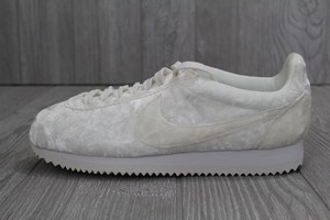 crushed velvet nike cortez