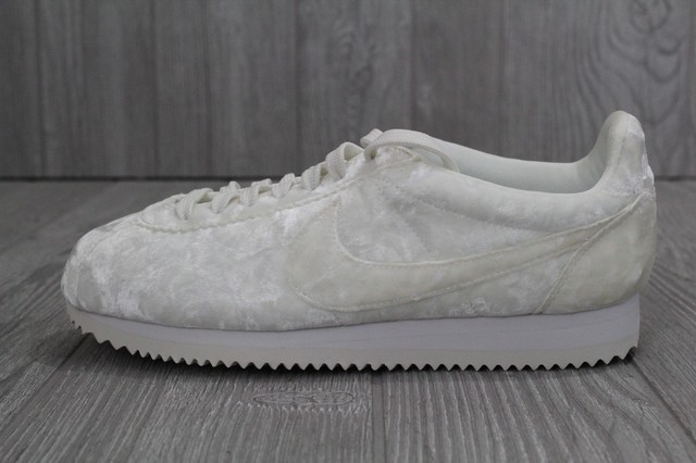 womens cortez white