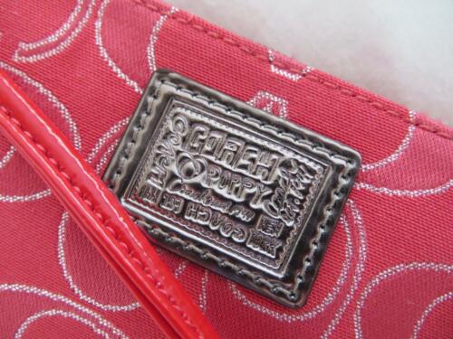 New NWT Coach Poppy Ruby Red and Silver Signature Wristlet Wallet Purse 46131 - Picture 2 of 6
