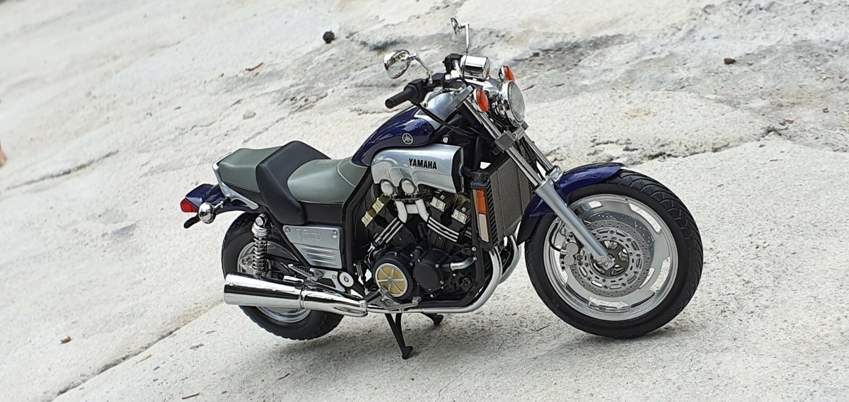 オートバイ・バイク Yamaha Vmax 1993 Blue PMA 1/12 ヤマハ・Vmax blue 1993