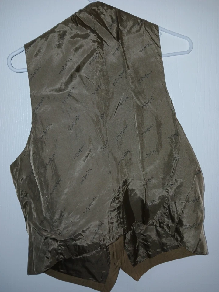 Chaleco de lana vintage YSL tostado/marrón. Se adapta como un grande. No estoy seguro de daños menores Foto 3 de 4