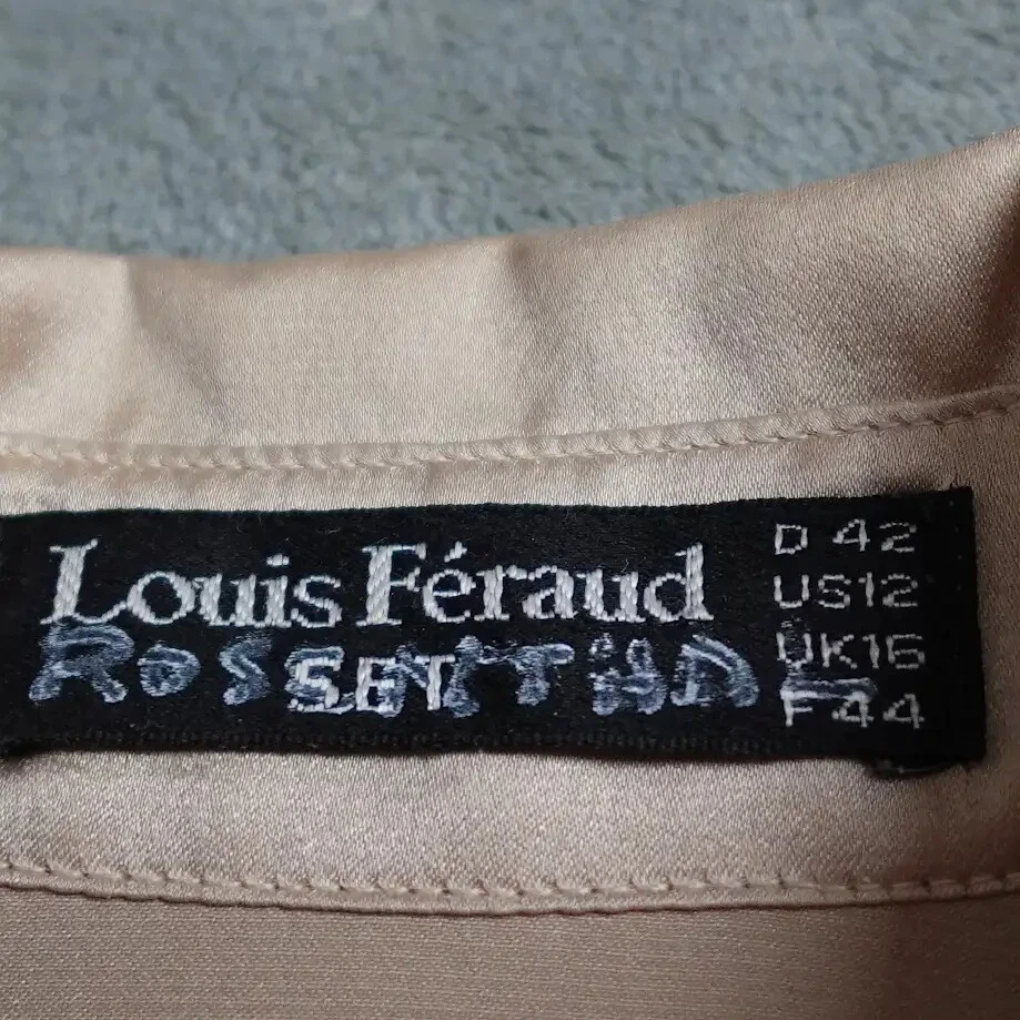 Blusa Top Louis Feraud Para Mujer Talla 12 Rosa Champagne Satén Botón Corbata Frontal Foto 2 de 4