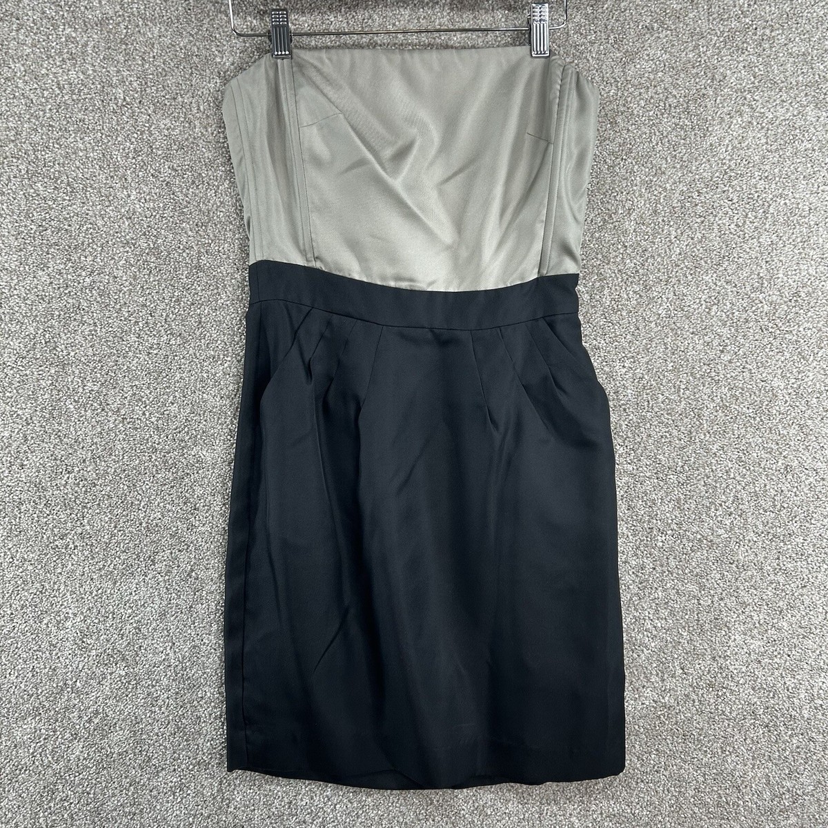 Robe Cocktail Banana Republic Noire Taille 4 - Sans Manches, Col Rond, Longueur Genou - Polyester Neuf Sans étiquette