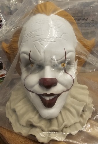 Cinemark Exclusive It Pennywise The Clown Popcorn Bucket New Factory Sealed - Picture 2 of 9