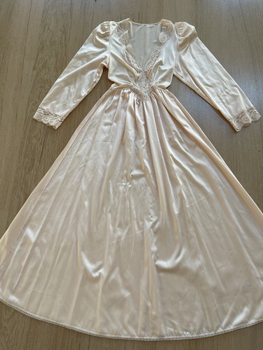 Vintage Olga Silky Full Sweep Nylon Nightgown Gown Blush Pink Made in USA S/M