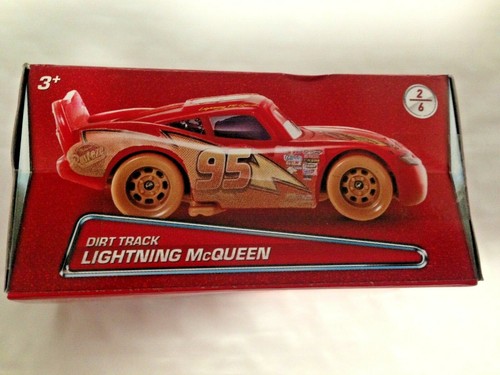 Disney Pixar Cars Lightning McQueen 1:55 Lightning 95 (Autos variieren Stil & Farbe) - Bild 1 von 3