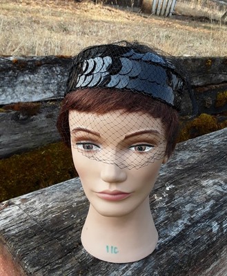 Vintage 1940s Pinehurst Pillbox Hat Blue Hat With Veil Made Expressly For Meier /& Frank Co Sequined And Velvet Hat Union Label Hat