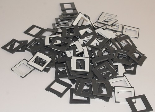 100 Stück Klapprahmen 24x36 5x5 glaslos KB-Rahmen Kleinbild Klapp-Diarahmen - Bild 1 von 4