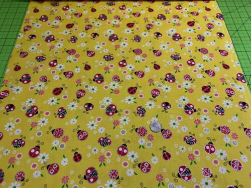 Mariquitas de tela con brillo sobre amarillo TRADICIONES DE TELA 1/4 Yarda 2220-YS - Imagen 5 de 6