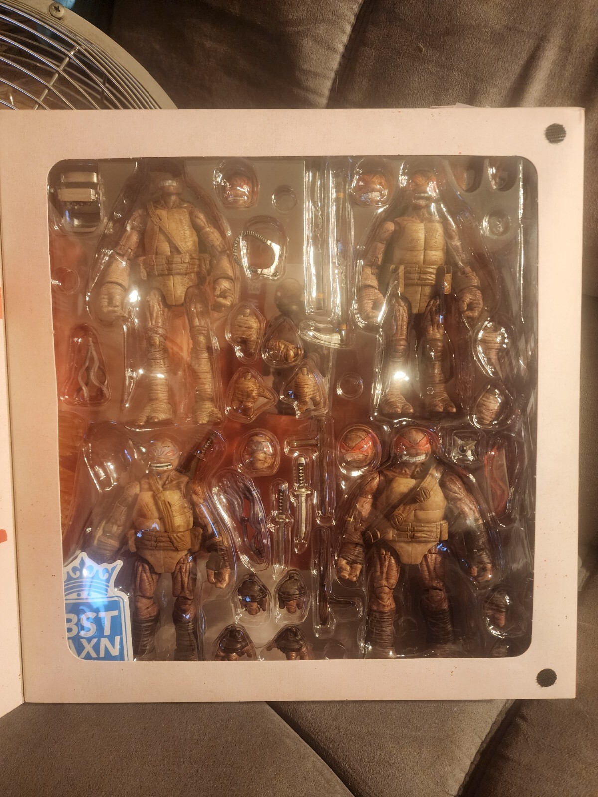 Picture 2 of 4