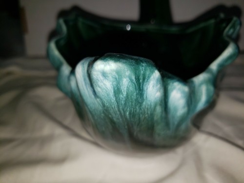 HULL # 812 USA - GREEN & WHITE SWAN PLANTER - Picture 6 of 11