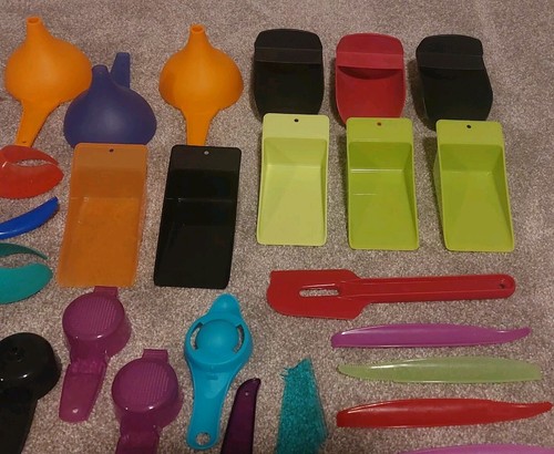 New! Tupperware Gadgets Huge Lot 80+ - Picture 2 of 7
