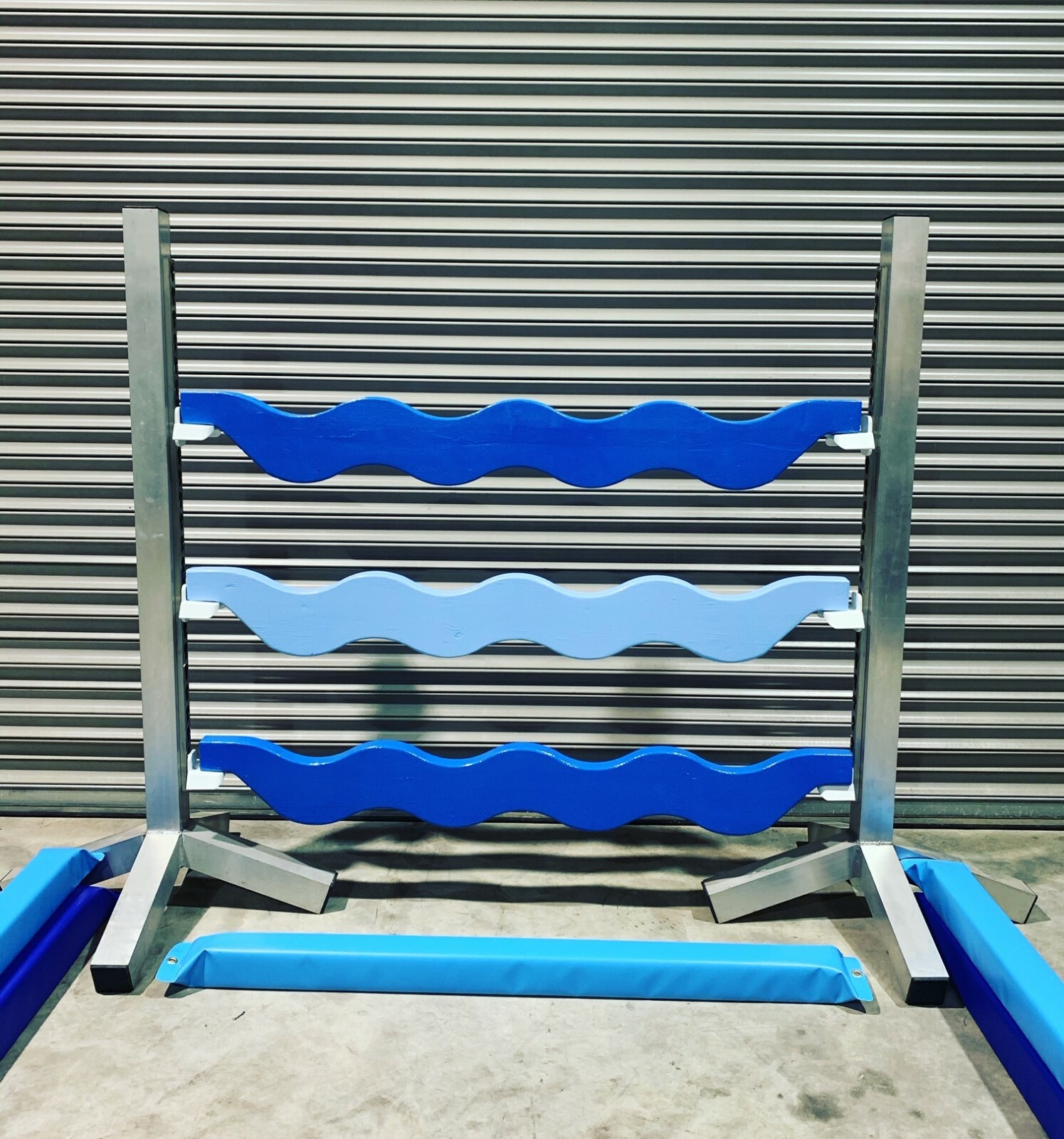 Details zu Wavy Planks Show Jumping - wavey plank 1.5m skinny *Sold Each or set of three* Sofortige Lieferung HEISS