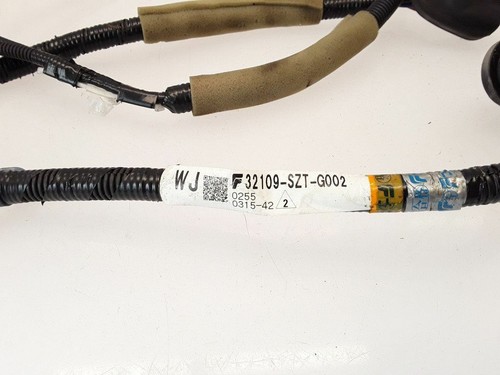 Honda Cr-Z 2010 LHD Hybrid 1.5i 84kw Rear Boot Lid Wiring - Picture 2 of 4