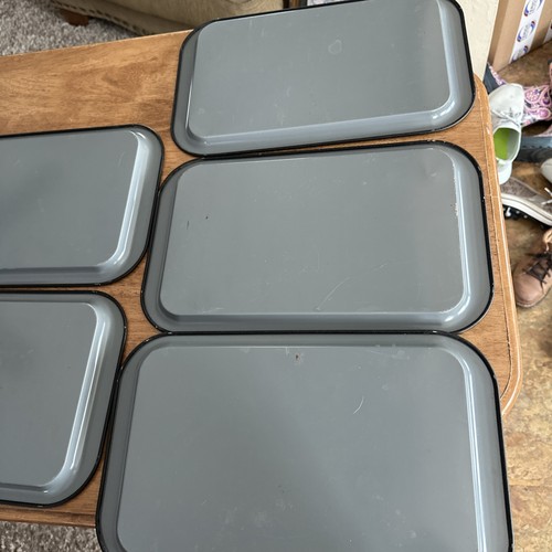 BANDEJA TOLE VINTAGE TOLEWARE Negro - Juego de 5 CON PERGAMINO DORADO Mediados de Siglo Moderno - Imagen 9 de 9