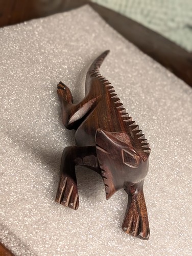 Vintage Hand Carved Wood Iguana Lizard 9.5” Made Mexico - Picture 7 of 13