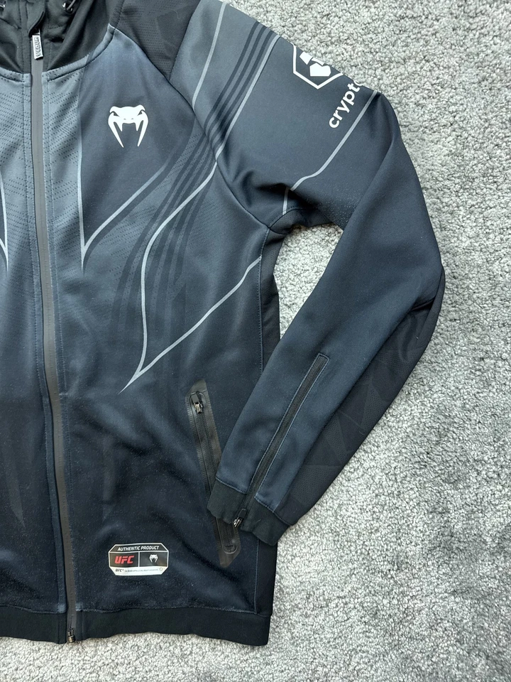 Chaqueta UFC Venum Para Hombres Pequeña Negra Brasil Walkout Sudadera con Capucha MMA Lucha Noche BERTTI Foto 2 de 4