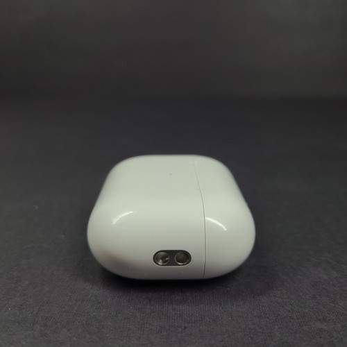 Étui de charge Apple AirPod Pro 2e génération MagSafe LIGHTNING A2700 100 % OEM 1FVB CN - Photo 6 sur 9