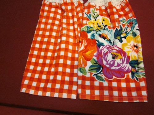 Set of 2 Pioneer Woman Crochet Top Kitchen Towels Sweet Romance - Picture 3 of 4