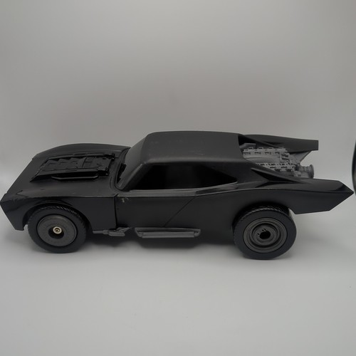 The Batman Batmobile Remote Control Car With Controller (Spin Master, 2022) - Picture 4 of 23