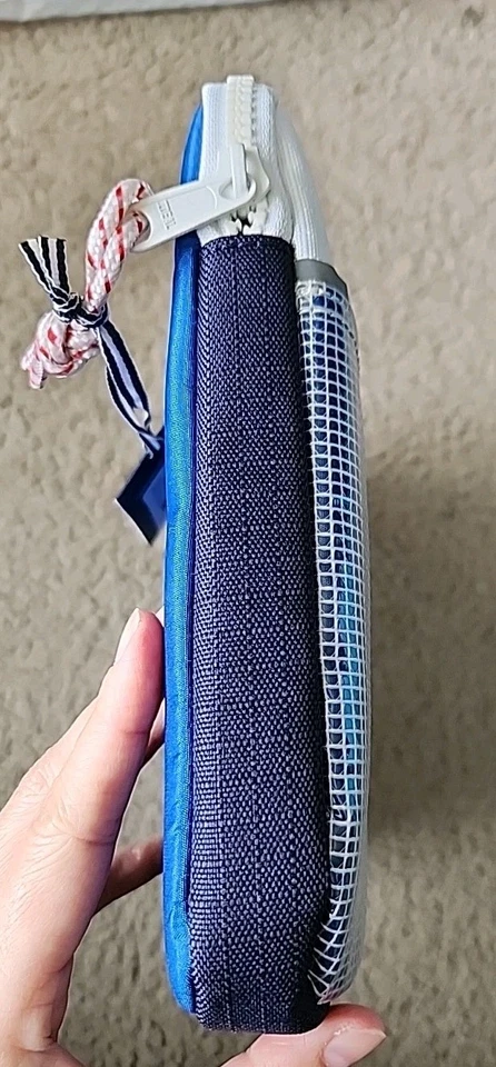 Vineyard Vines Martha's Vineyard Nor'Easter Neoprene Ipad Tablet Case  Pouch - Image 2 of 4