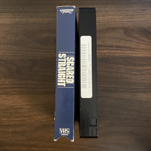 Scared Straight VHS Lighting Video Hosted By Peter Falk RARE 80s - Imagen 3 de 4